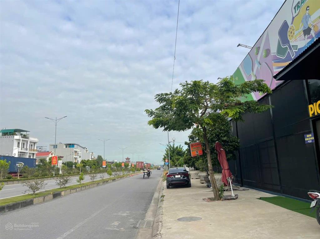 943. bán lô đất mặt đường bùi viện  hải an diện tích 220.55m2 (ngang 11m)  hướng đông bắc