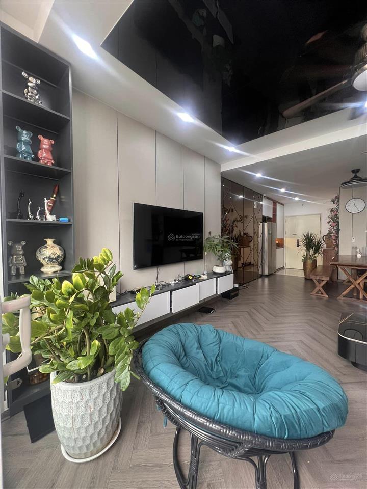 Tôi cần cho thuê chung cư kđt văn khê 114m2, 3 ngủ, 2 vs chỉ 10tr/1 tháng