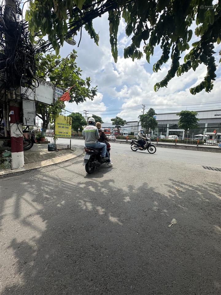 Đất đường số quốc lộ 13 hiệp bình phước 136m2 full thổ cư  7tỷ59 giá tốt khu vực