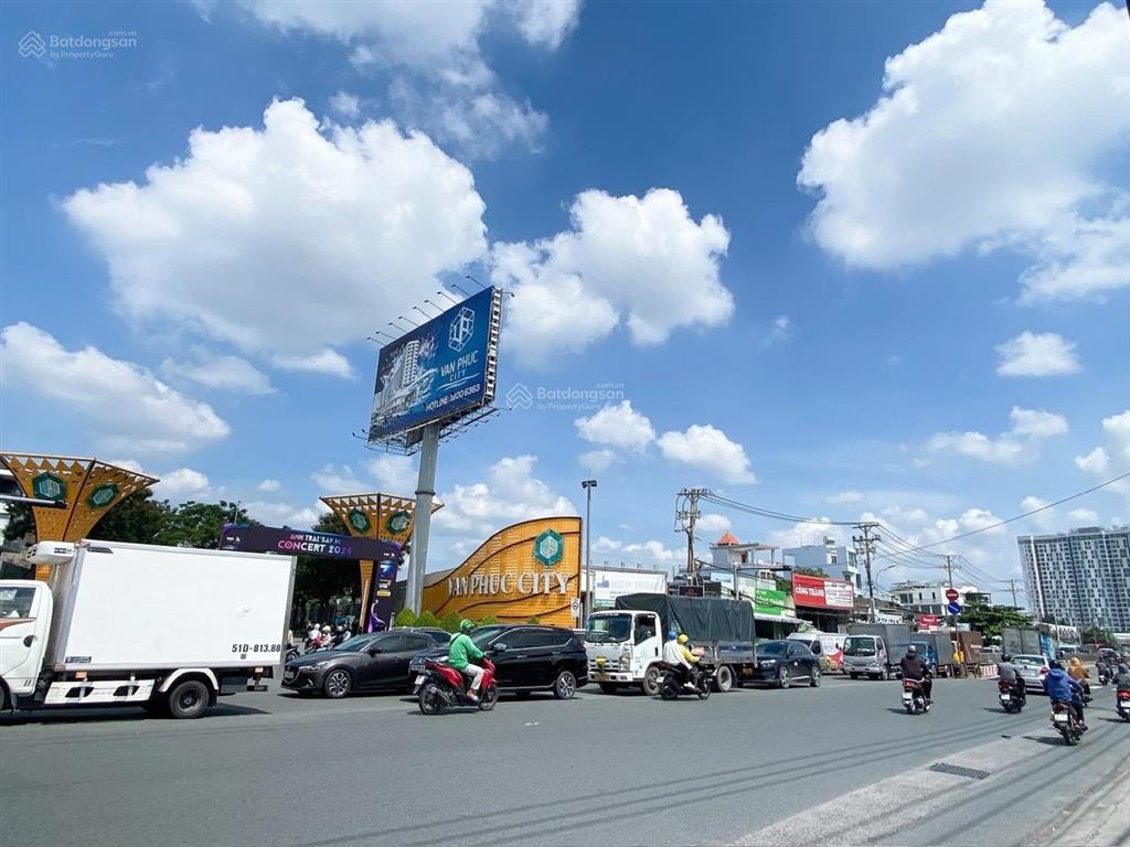 Nhà mặt tiền kinh doanh quốc lộ 13 hiệp bình phước, 2 tầng  dt 6 x 47m (280m2) 35 tỷ