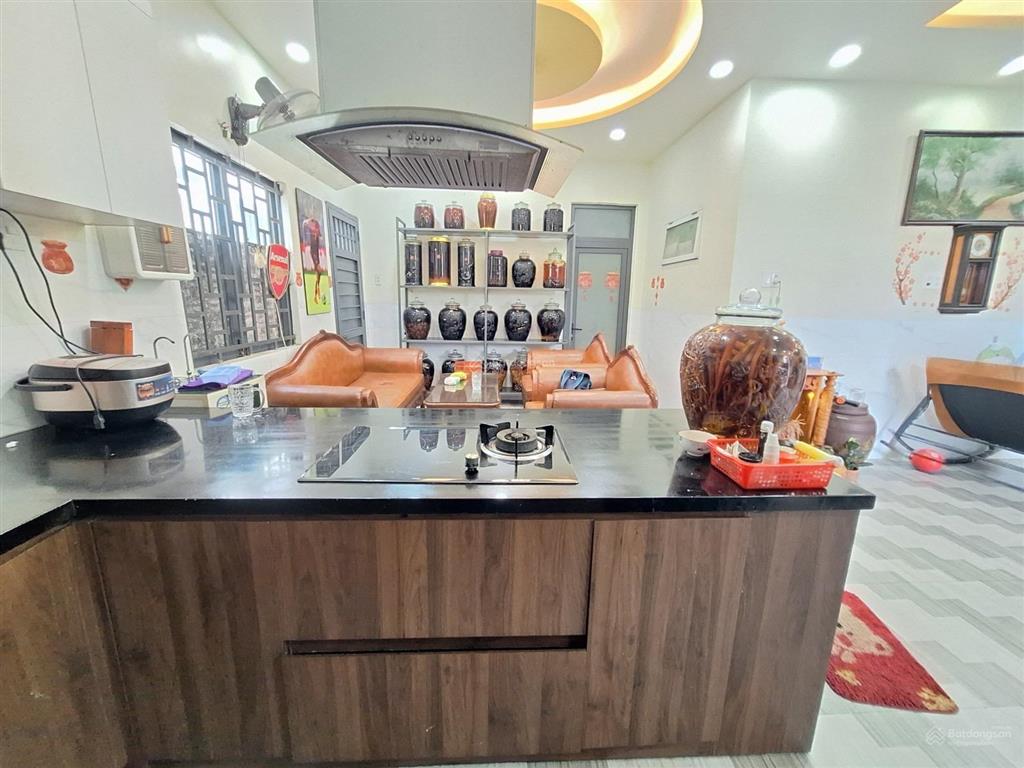 Nhà bán quốc lộ 13 hiệp bình phước thủ đức dt 104m2  6tỷ hơn