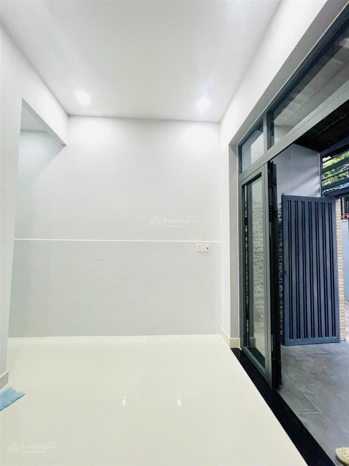 Nhà đường số 10 linh chiểu thủ đức  5tỷ65  mới ở ngay dt 4,2 x 14,5 sổ riêng