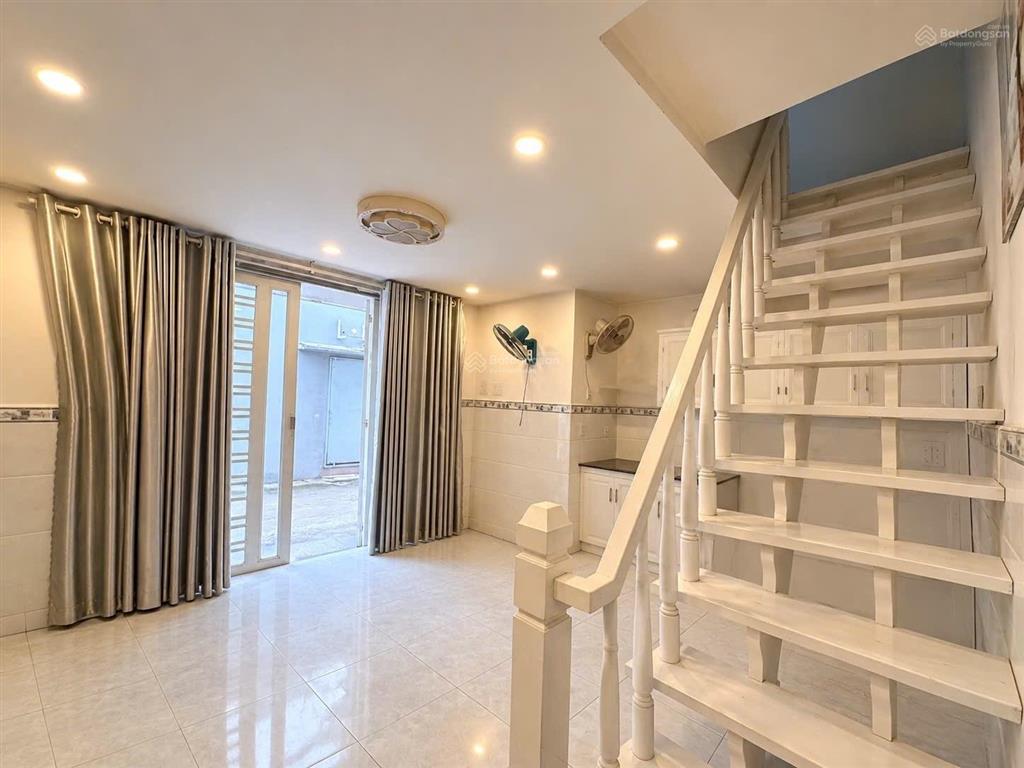 Nhà kha vạn cân, hiệp bình chánh, thành phố thủ đức, 3 tầng, giá 3 tỷ hơn  gần phạm văn đồng