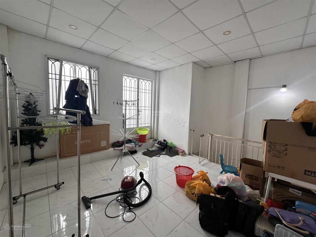 Nhà kha vạn cân, hiệp bình chánh, thành phố thủ đức, 3 tầng, giá 3 tỷ hơn  gần phạm văn đồng
