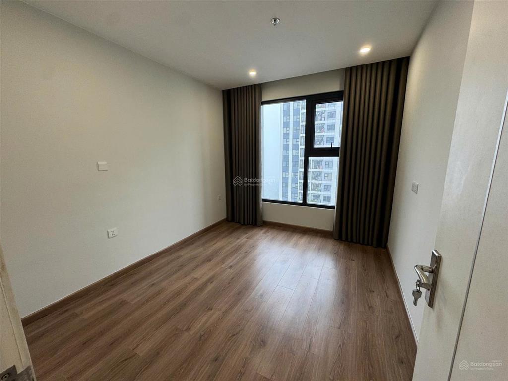 Chính chủ bán căn 2n toà i3 tầng 28 giá 4tỷ nội thất cđt bàn giao