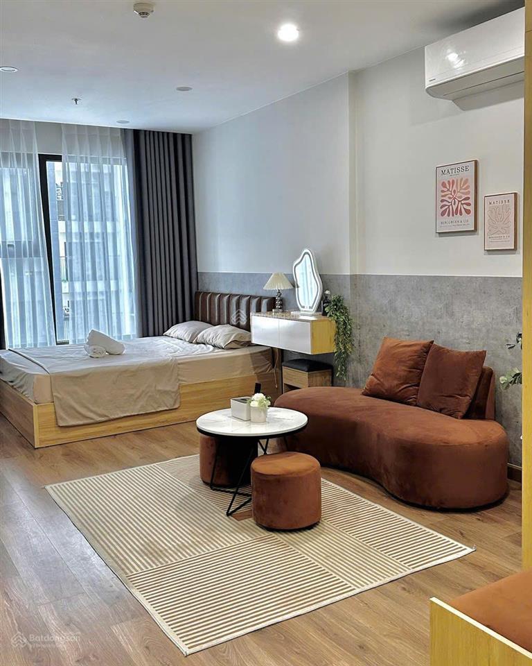 Chính chủ bán căn nhanh stu giá 2,36 tỷ toà i2 tầng 23 full nội thất, sẵn sổ giao dịch