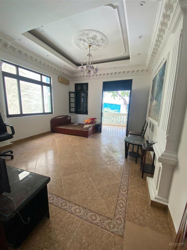 Cần cho thuê nguyên căn nhà hồ ba mẫu, ô đồng lầm 85m2 4 tầng.  0988 155 ***