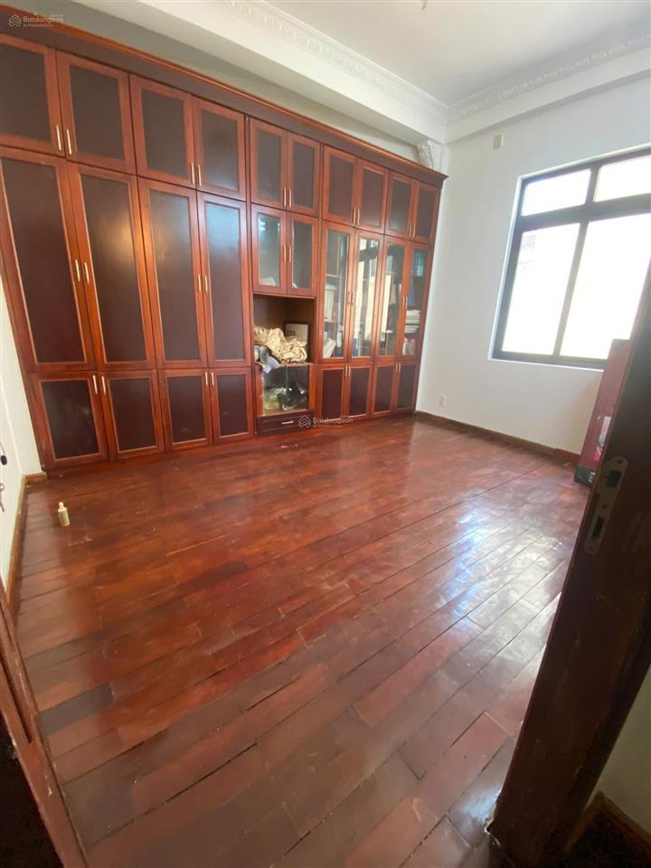 Cần cho thuê nguyên căn nhà hồ ba mẫu, ô đồng lầm 85m2 4 tầng.  0988 155 ***