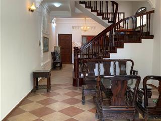 Cần cho thuê nguyên căn nhà hồ ba mẫu, ô đồng lầm 85m2 4 tầng.  0988 155 ***