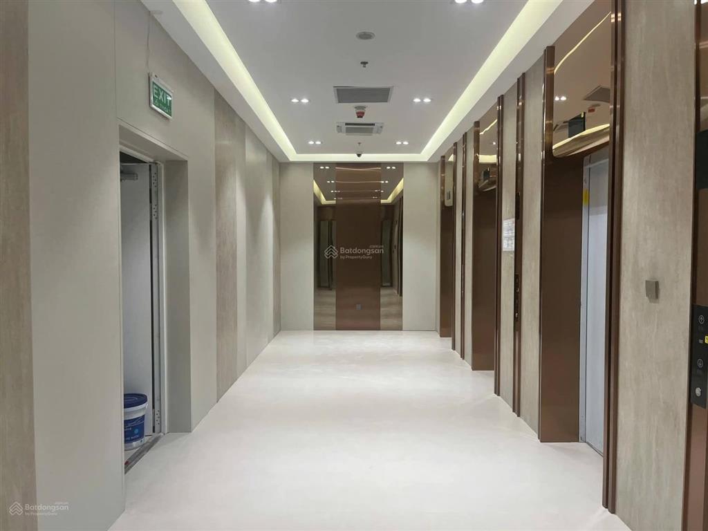 Chuyển công tác cần bán căn hộ 2 pn đã làm full nội thất cao cấp và thiết bị điện tử