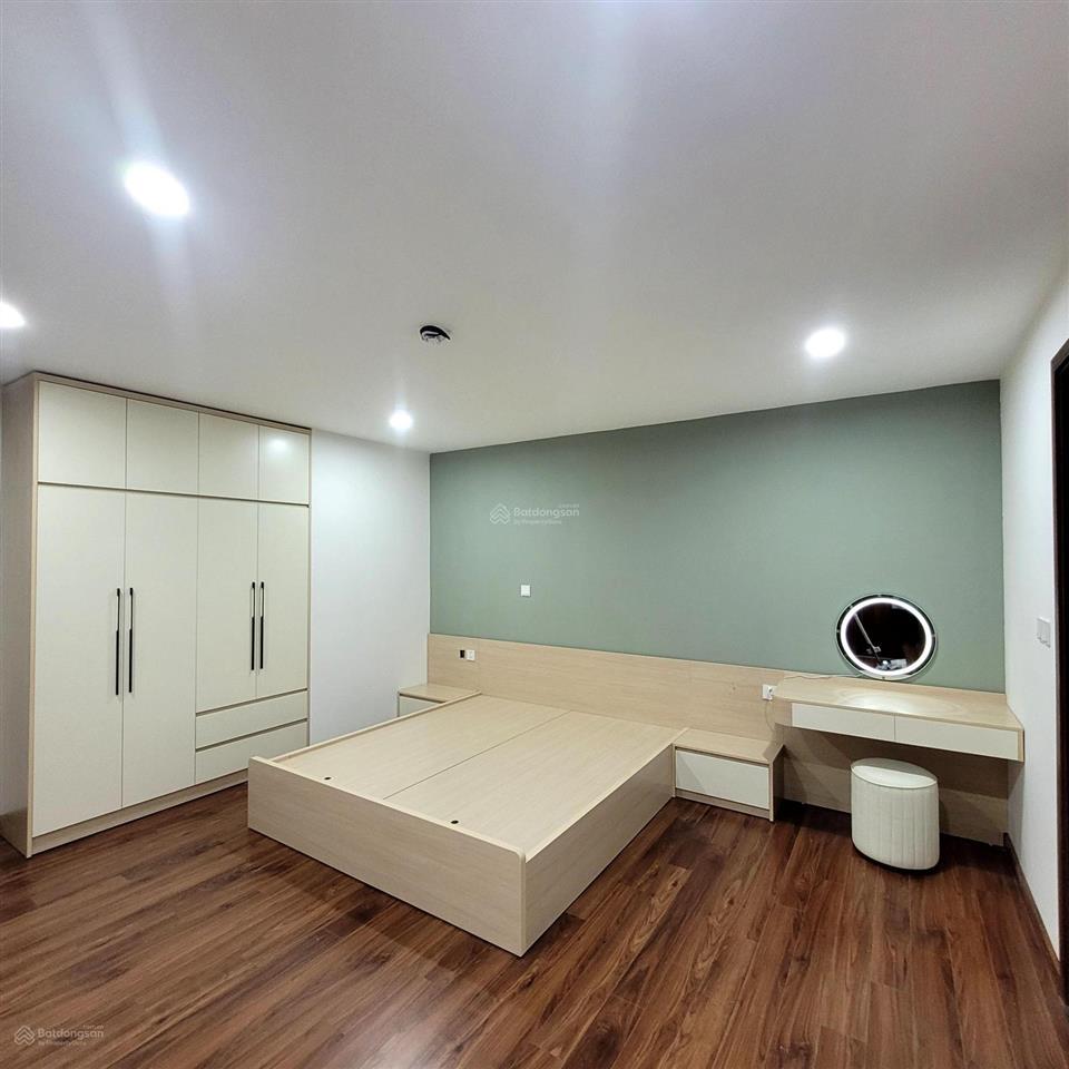 Chính chủ cho thuê căn hộ 3pn, 2wc, 100m2 tại blugem thanh trì nhà mới full nội thất thiết bị.