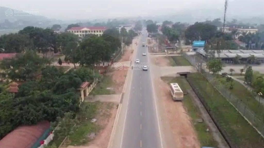 Bán lô đất liền kề thị trấn 1300m2 30m mt 1 tỷ ven khu công nghiệp vân du, quốc lộ 217b