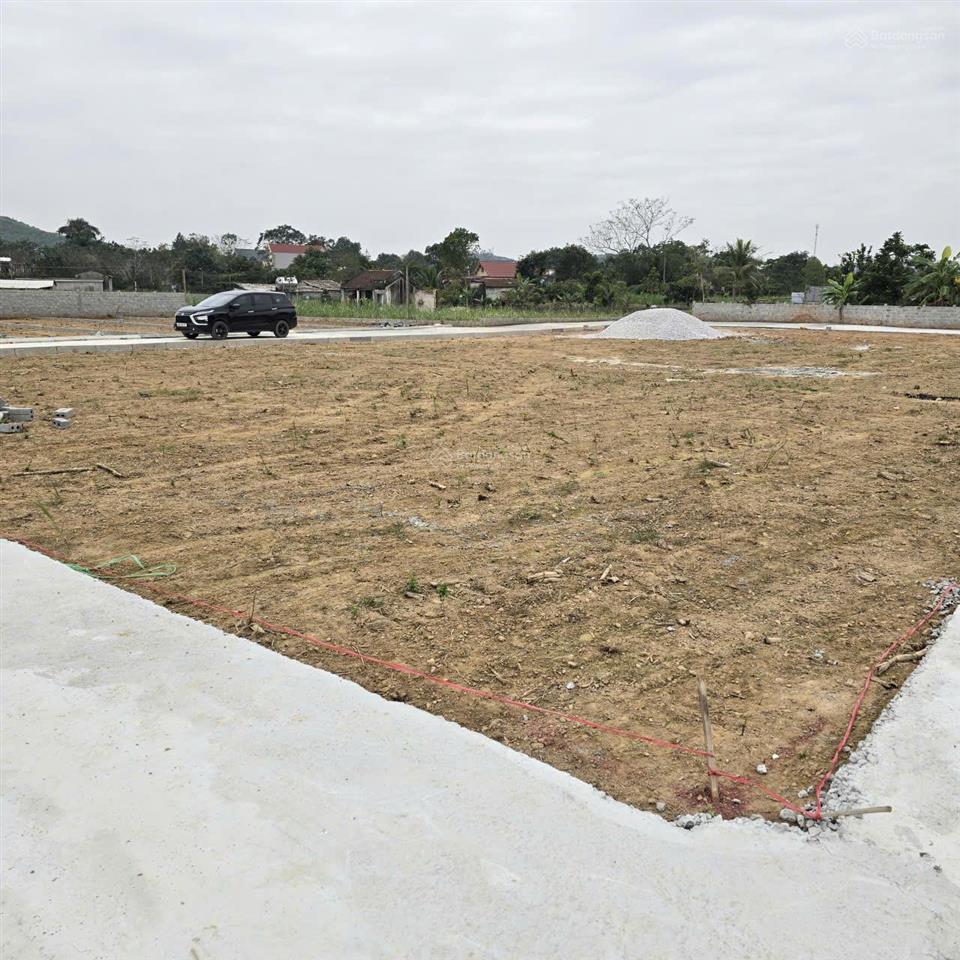 Bán lô đất liền kề thị trấn 1300m2 30m mt 1 tỷ ven khu công nghiệp vân du, quốc lộ 217b