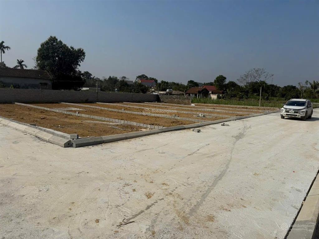 Bán lô đất liền kề thị trấn 1300m2 30m mt 1 tỷ ven khu công nghiệp vân du, quốc lộ 217b