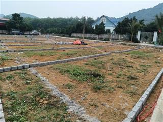 Bán gấp 5 lô đất phân lô 1000m2 giá 195 triệu/lô, sổ đỏ, đất thị trấn, ven khu công nghiệp.