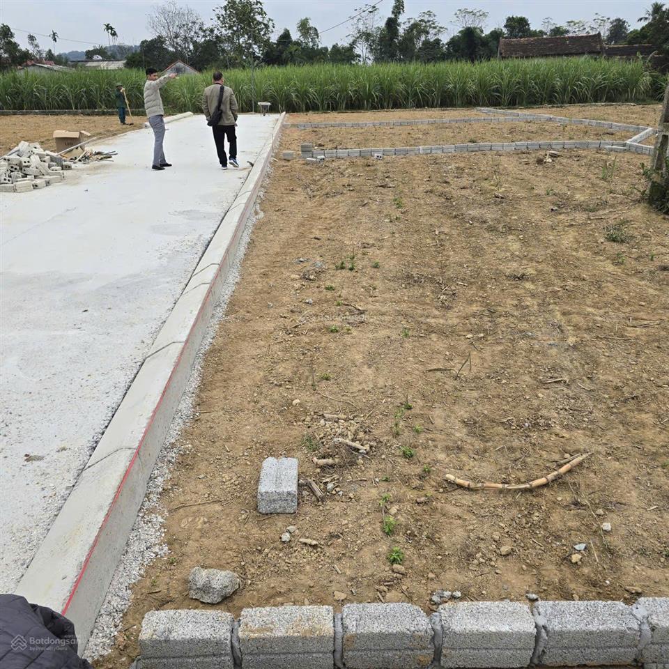 Bán 6 lô đất liền kề thị trấn 1300m2 48m mt 200 triệu/lô khu cạnh công nghiệp thạch quảng