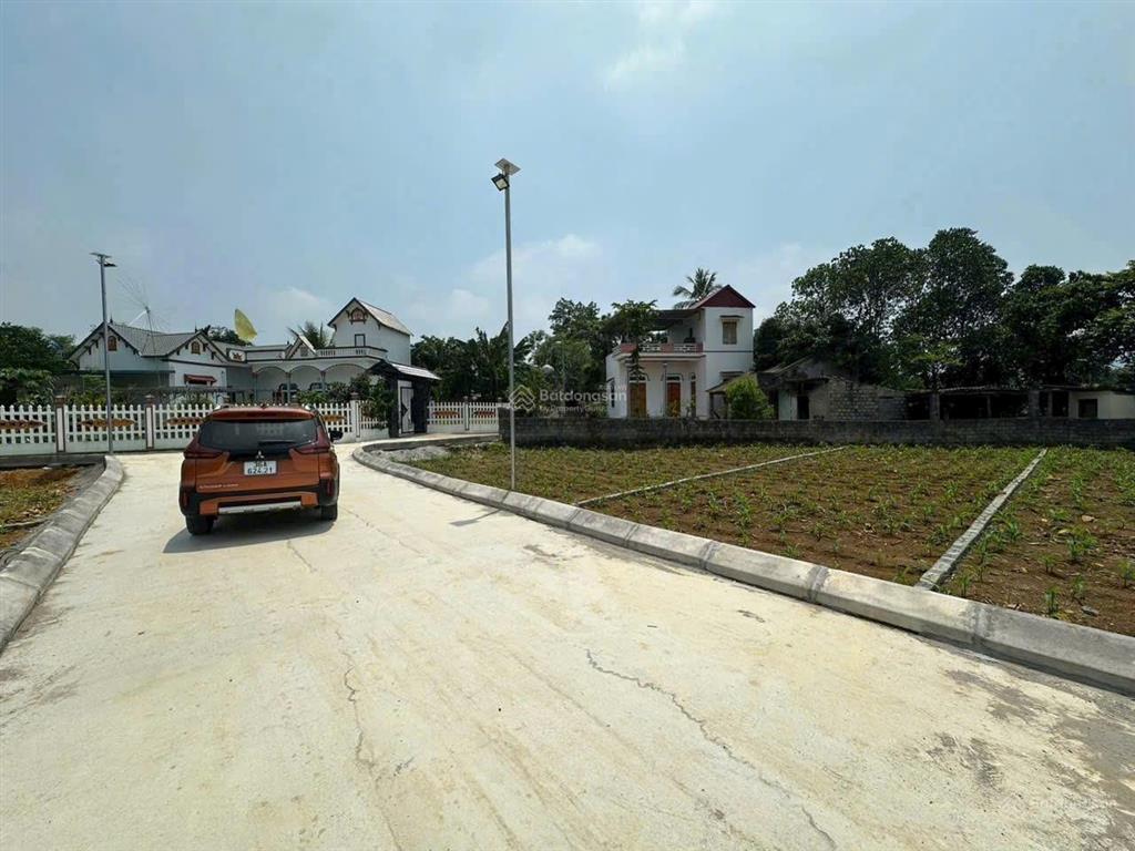 Bán 6 lô đất liền kề thị trấn 1300m2 48m mt 200 triệu/lô khu cạnh công nghiệp thạch quảng