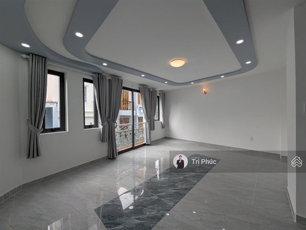 Gấp bán  nhỉnh 8 tỷ  nhà xây mới 50m² 5 tầng 4pn ngay lê văn sỹ phú nhuận