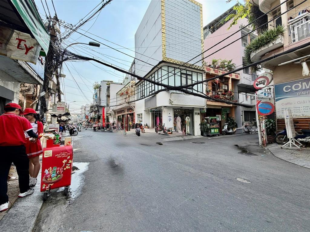 Nhỉnh 9ty,nhà hẻm xe hơi sát mặt tiền khu phan xích long phú nhuận,52m2 hẻm 6m,cc 1 đời