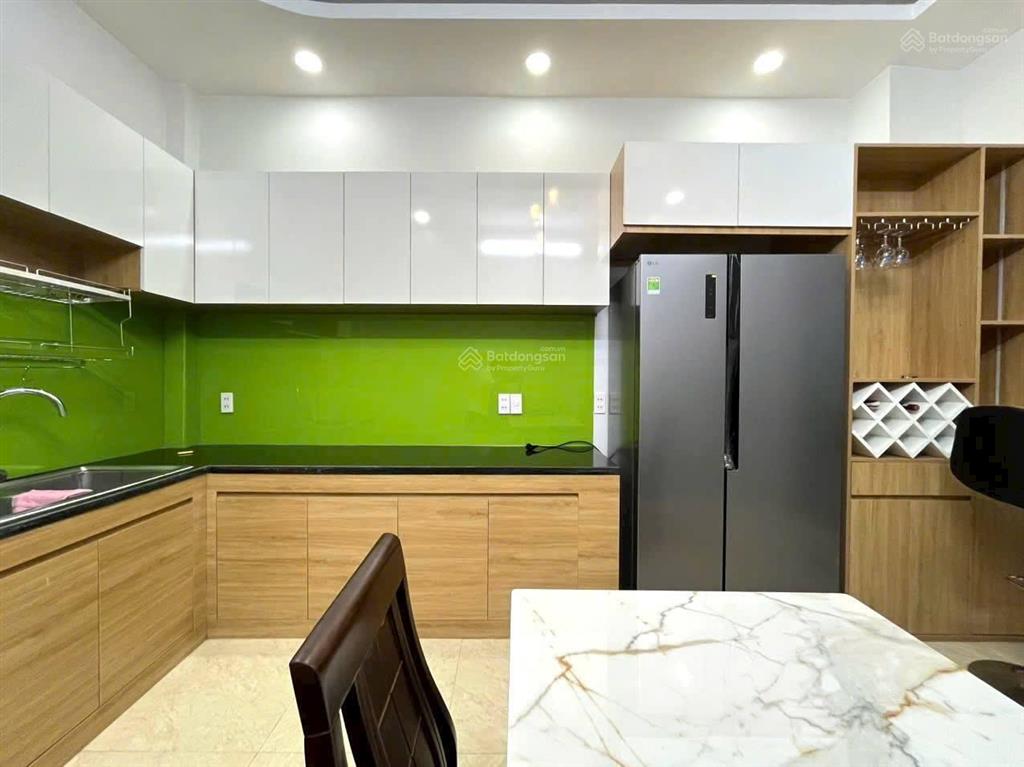 Nhỉnh 8 tỷ nhà hẻm xe hơi 45m2 5pn ngay kế bên khu phan xích long, phú nhuận