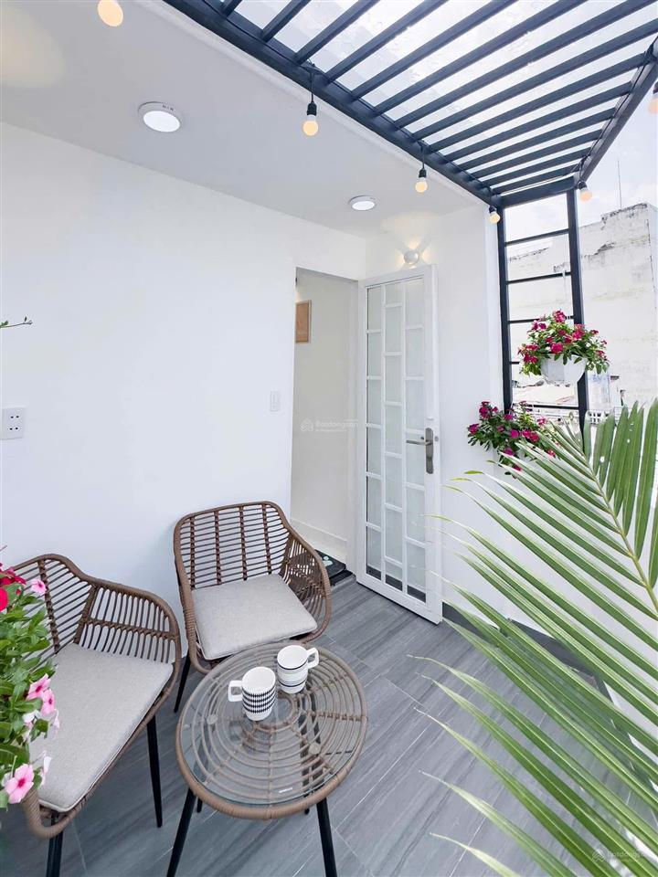 Hiếm  nhỉnh 6tỷ  nhà đẹp leng keng 4pn full nội thất 35m2 thông phan xích long, phú nhuận