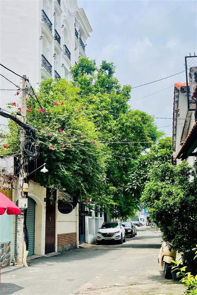 Nhỉnh 9ty  nhà 4 tầng 50m2 hẻm xe hơi ngủ nhà ngay gần coopmart nguyễn kiệm,phú nhuận
