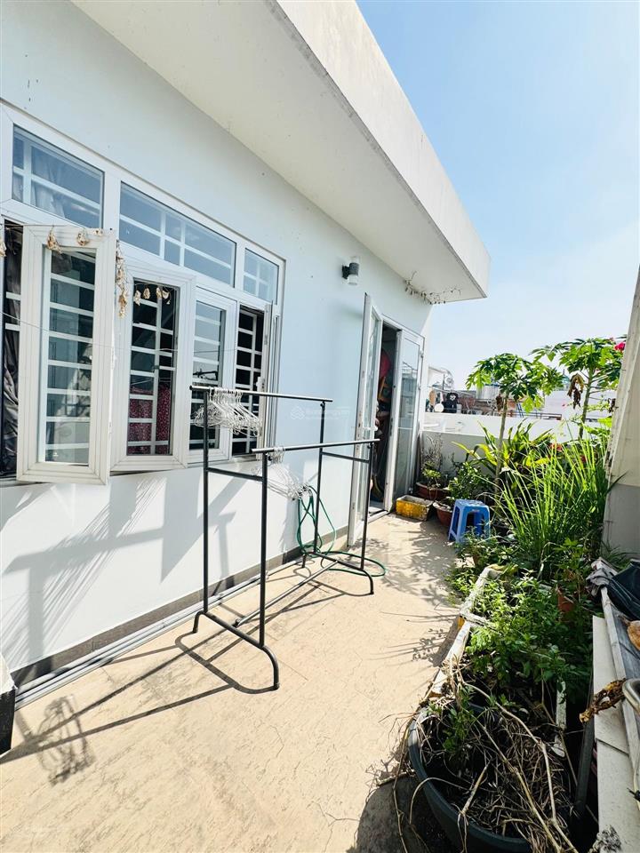 Nhỉnh 9ty  nhà 4 tầng 50m2 hẻm xe hơi ngủ nhà ngay gần coopmart nguyễn kiệm,phú nhuận