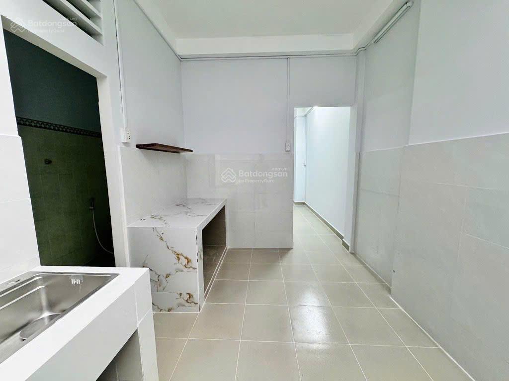 Hiếm,nhỉnh 9ty nhà khu vip đào duy anh phú nhuận,50m2,hẻm xe hơi,cho thuê 15tr/th