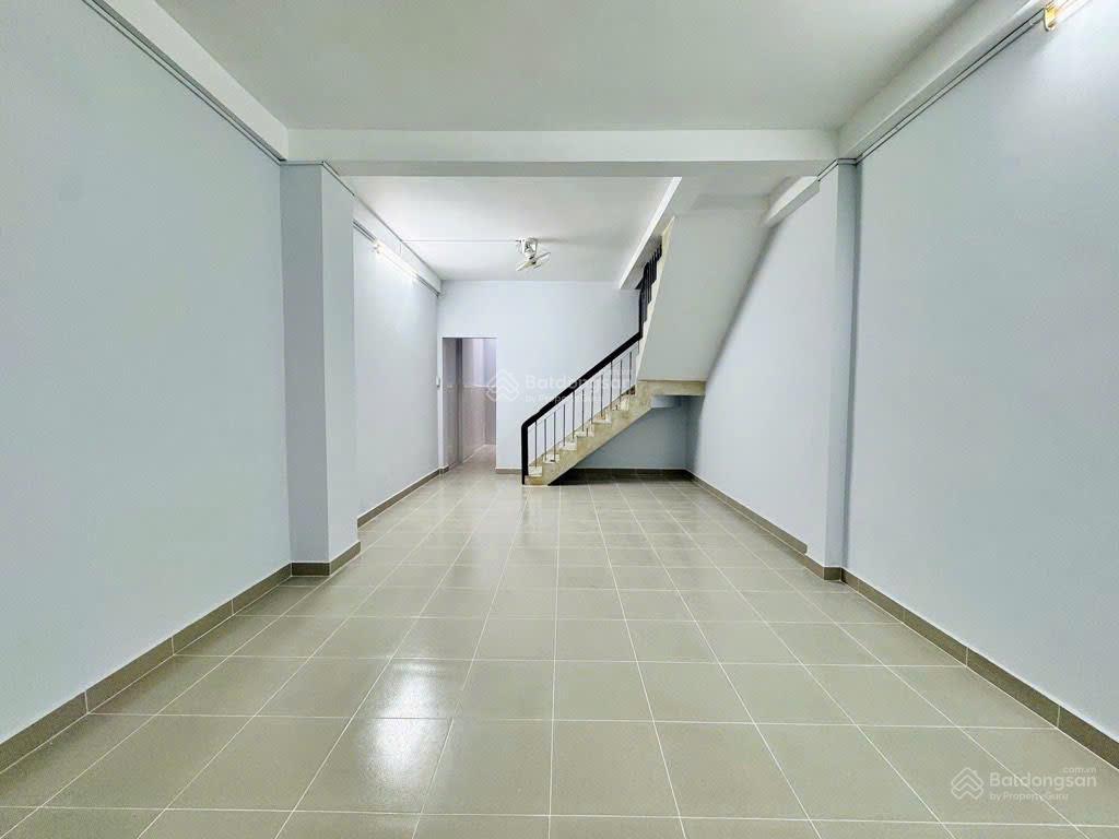 Hiếm,nhỉnh 9ty nhà khu vip đào duy anh phú nhuận,50m2,hẻm xe hơi,cho thuê 15tr/th