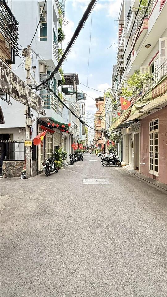 Nhỉnh 9ty ,nhà đẹp mới gần 50m2 4 tầng kts thiết kế,sát mặt tiền lê văn sỹ phú nhuận