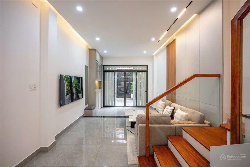 Nhỉnh 9ty ,nhà đẹp mới gần 50m2 4 tầng kts thiết kế,sát mặt tiền lê văn sỹ phú nhuận