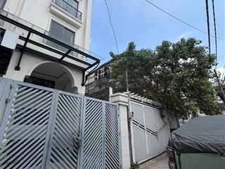 Gấp bán, ngay ngã 4 phú nhuận, nhà hẻm xe hơi 84m2 hẻm xe tải quay đầu chỉ 11.x tỷ còn bớt