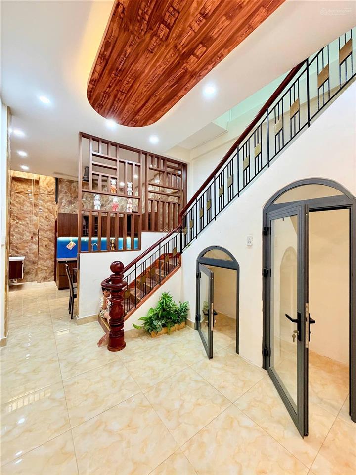 Chi 6. x tỷ  nhà 50m2 rất mới khu phan xích long phú nhuận, hẻm thông tứ tung, chủ gấp bán