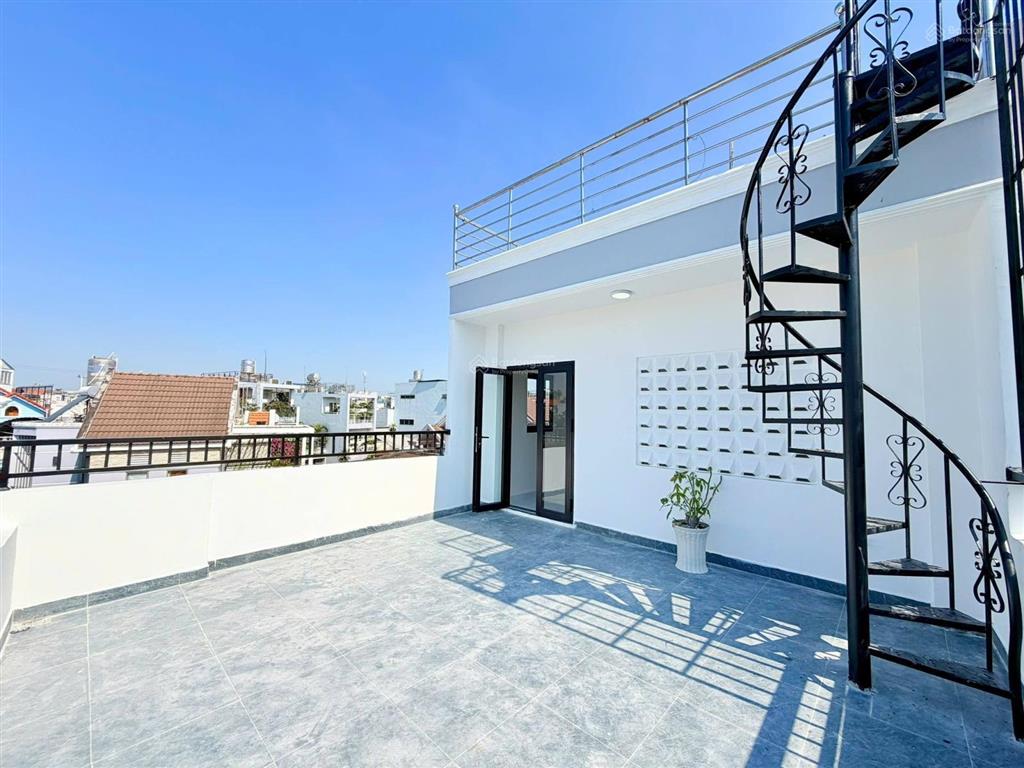 Nhỉnh 8ty,nhà mới 5pn gần 60m2 sát hẻm xe hơi thông ,gần chợ cây quéo ,phú nhuận