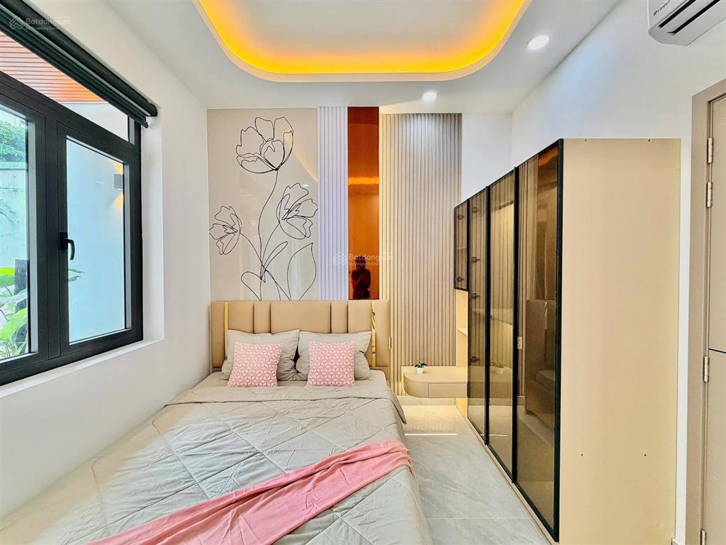 Nhỉnh 7ty,nhà mới ở liền,ngay nguyễn văn trỗi phú nhuận,tặng full nội thất cao cấp