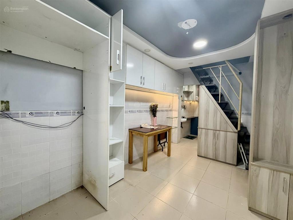 Ngay phan đăng lưu phú nhuận,gần 40m2,3 tầng 3pn sát hẻm xe hơi thông,chỉ nhỉnh 5ty