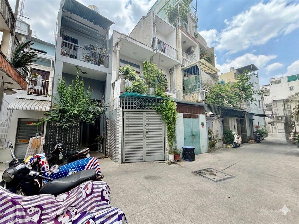 Ngay phan đăng lưu phú nhuận,gần 40m2,3 tầng 3pn sát hẻm xe hơi thông,chỉ nhỉnh 5ty