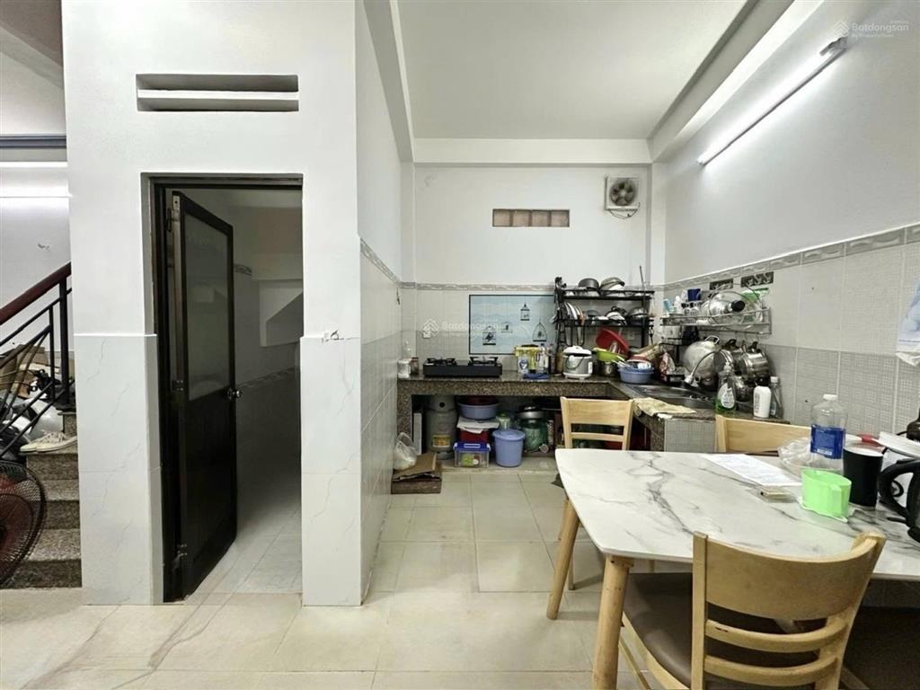 Gấp bán giảm sâu còn hơn 7ty,nhà hẻm xe hơi thông,50m2,3 tầng 3pn,phú nhuận