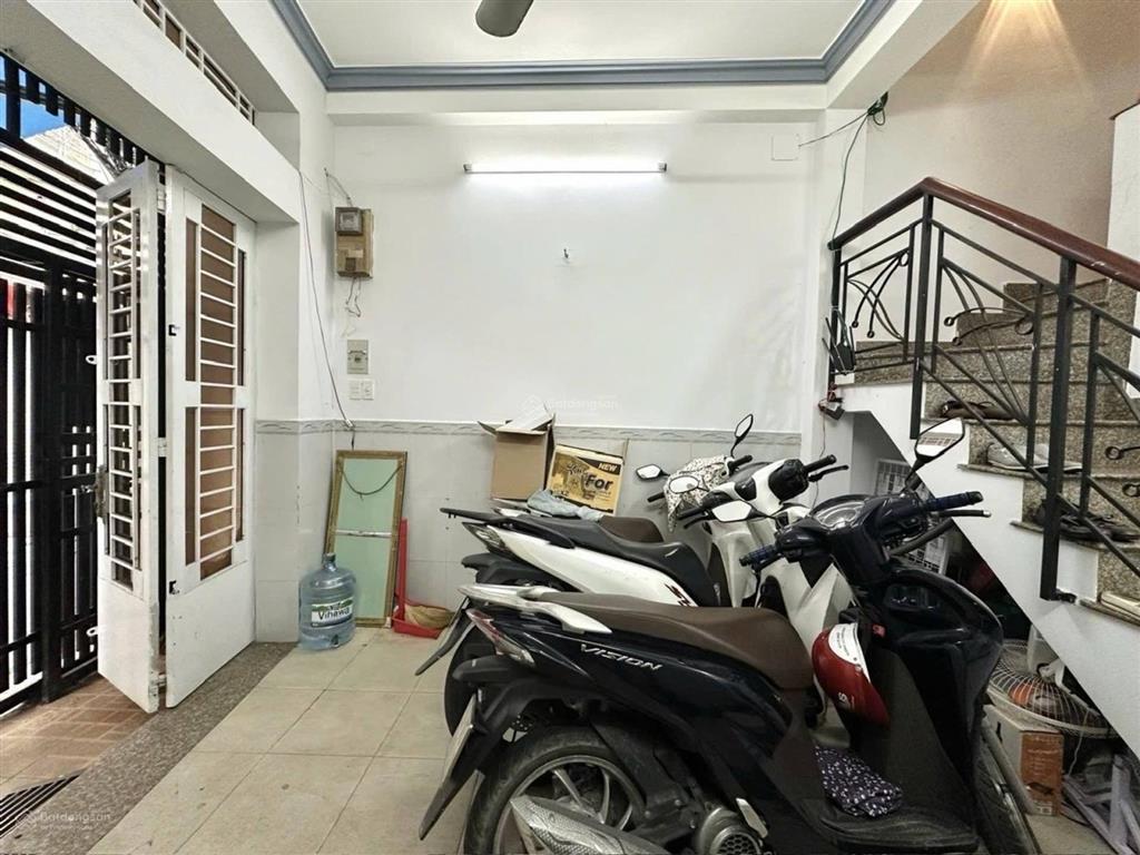 Gấp bán giảm sâu còn hơn 7ty,nhà hẻm xe hơi thông,50m2,3 tầng 3pn,phú nhuận