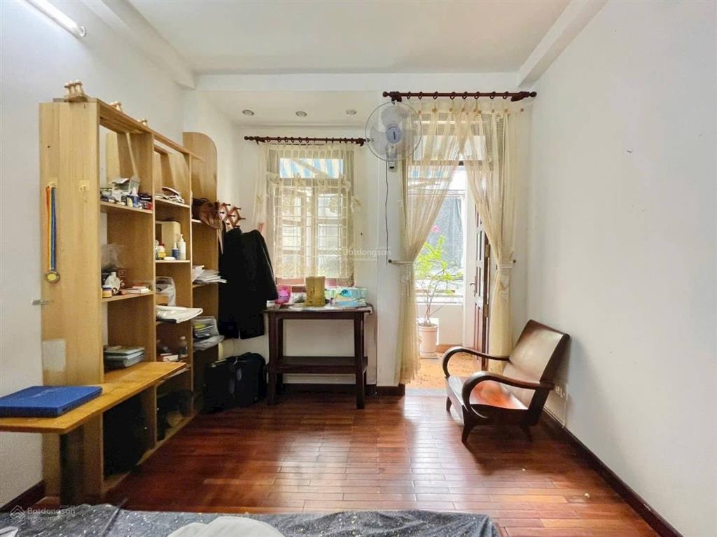 Hiếm  nhỉnh 8 tỷ nhà 50m² 4pn hẻm xe hơi thông ngay ngã tư phú nhuận