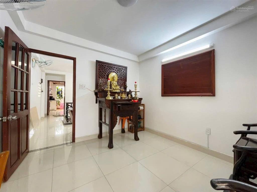 Hiếm  nhỉnh 8 tỷ nhà 50m² 4pn hẻm xe hơi thông ngay ngã tư phú nhuận