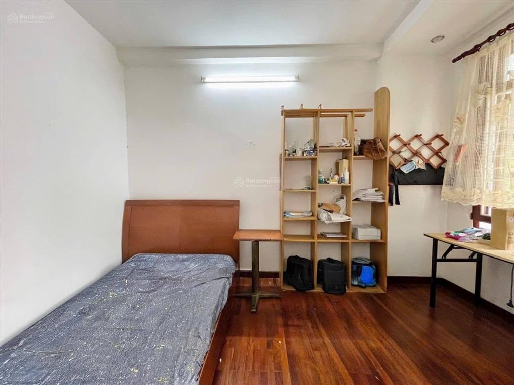 Hiếm  nhỉnh 8 tỷ nhà 50m² 4pn hẻm xe hơi thông ngay ngã tư phú nhuận