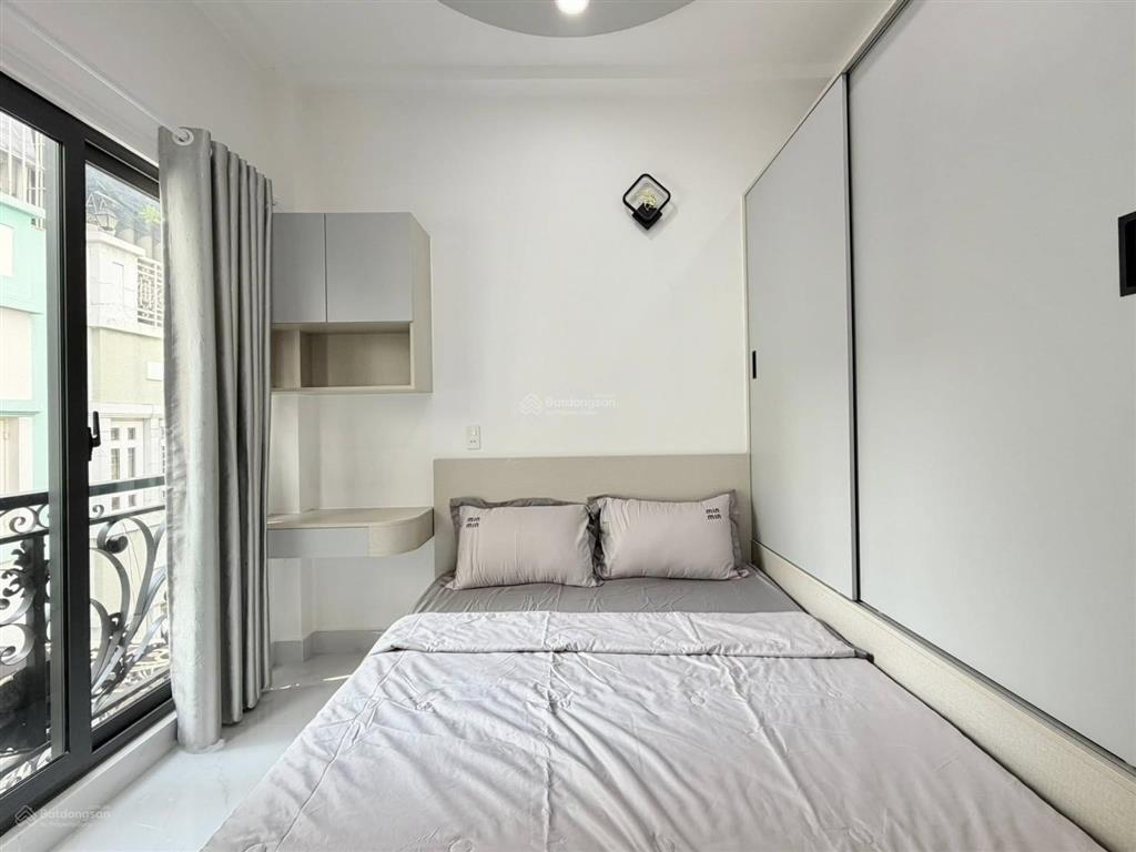 Hiếm, nhỉnh 8 tỷ đồng, nhà xây mới 50m², 4pn, sát hẻm xe tải thông phan xích long, phú nhuận