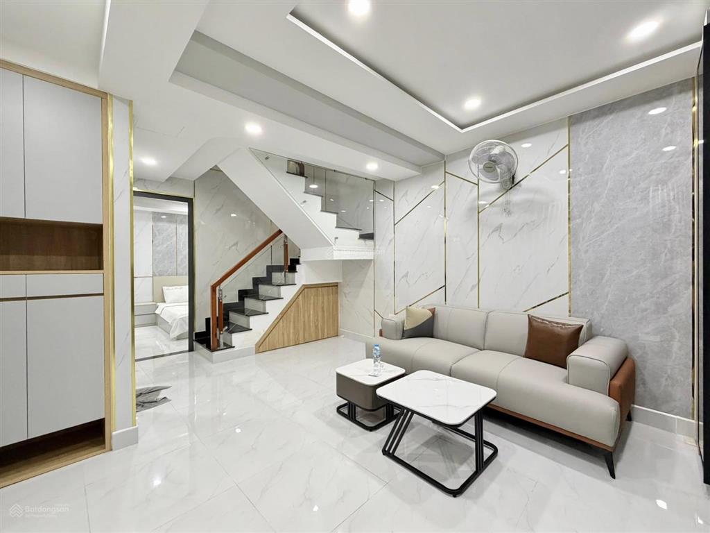 Hiếm, nhỉnh 8 tỷ đồng, nhà xây mới 50m², 4pn, sát hẻm xe tải thông phan xích long, phú nhuận