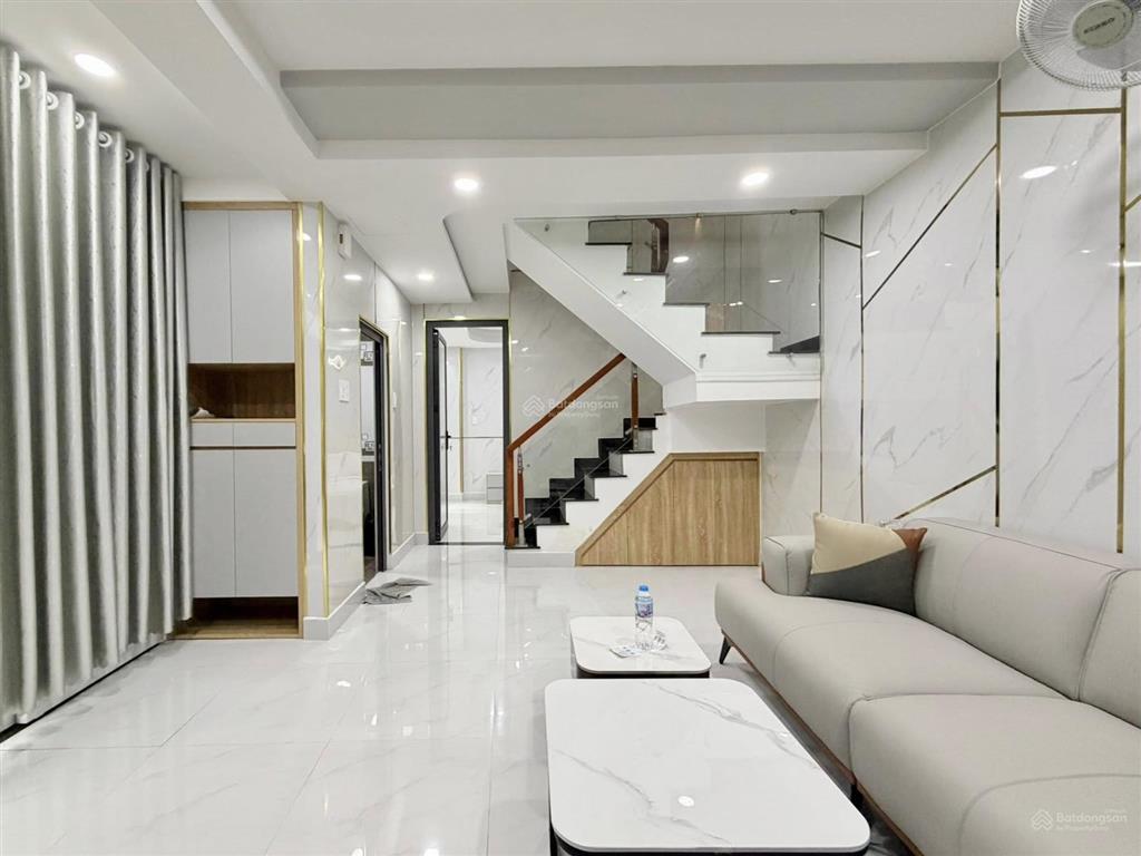 Hiếm, nhỉnh 8 tỷ đồng, nhà xây mới 50m², 4pn, sát hẻm xe tải thông phan xích long, phú nhuận