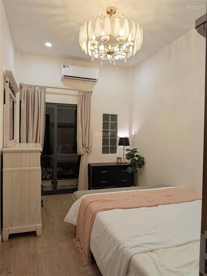 Giảm sâu còn hơn 5 tỷ, nhà 3 tầng 3pn 36m mới đẹp, sát hẻm xe hơi thông phan đăng lưu