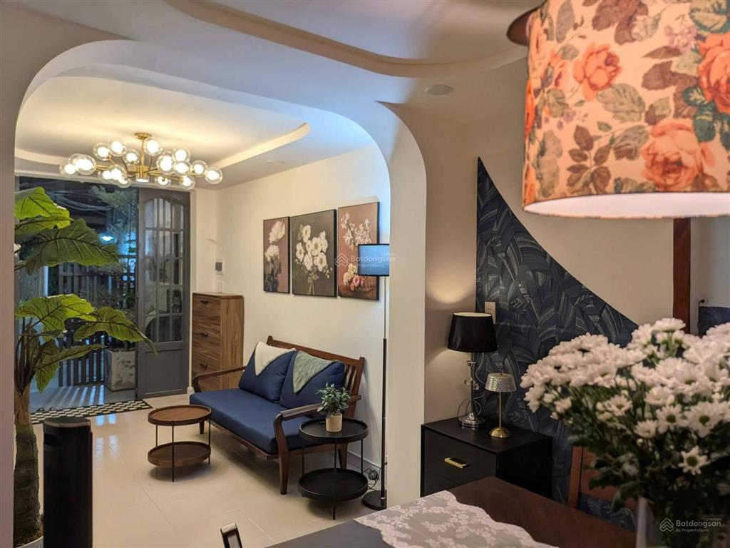 Giảm sâu còn hơn 5 tỷ, nhà 3 tầng 3pn 36m mới đẹp, sát hẻm xe hơi thông phan đăng lưu