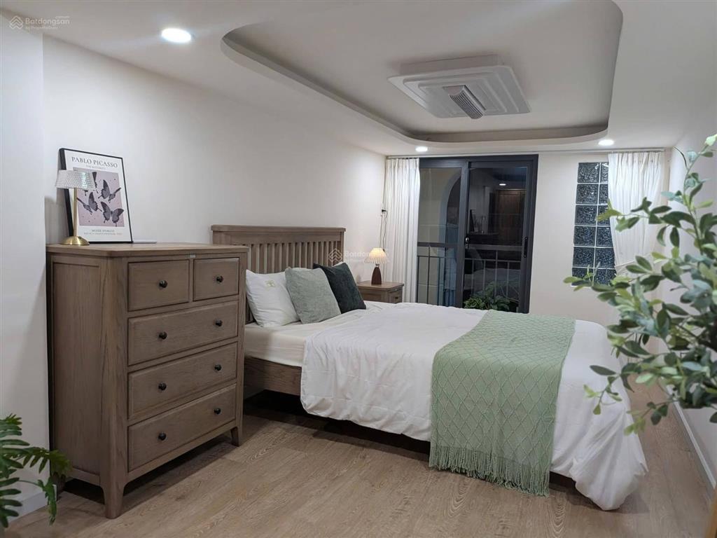 Giảm sâu còn hơn 5 tỷ, nhà 3 tầng 3pn 36m mới đẹp, sát hẻm xe hơi thông phan đăng lưu