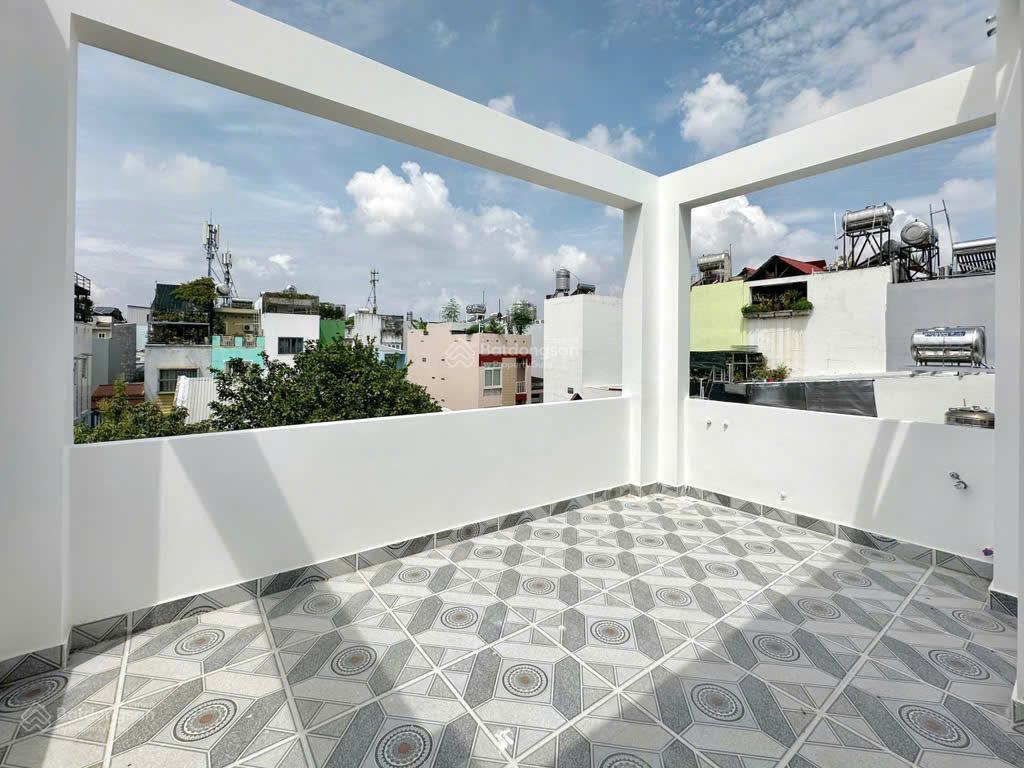 Nhỉnh 8ty,có nhà khu vip đoàn thị điểm sát hẻ xe tải thông phan xích long,phú nhuận