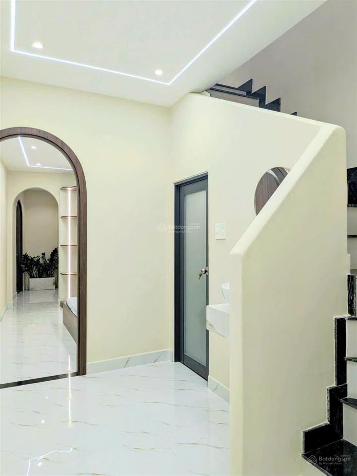 Ngay ngã 4 phú nhuận, nhà hẻm xe hơi 1 trục, mới keng, 3pn gần 50m2